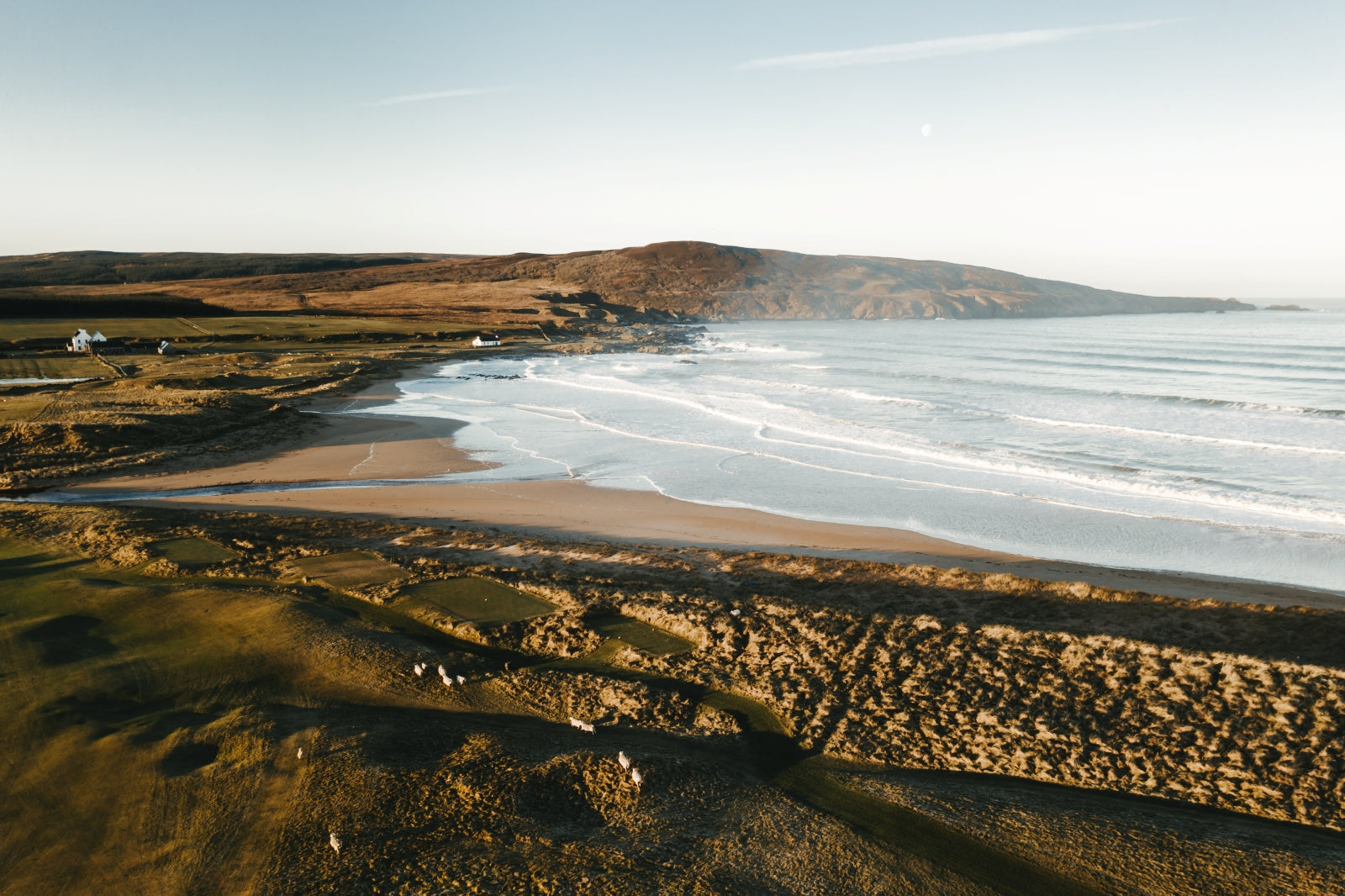 Golf course by the coast - Another Place, The Machrie